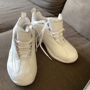 Reebok Size 8.5 Basketball Shoes White